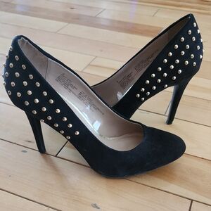 Massimo Women's Black faux Suede Heels with Gold Studs Size 9